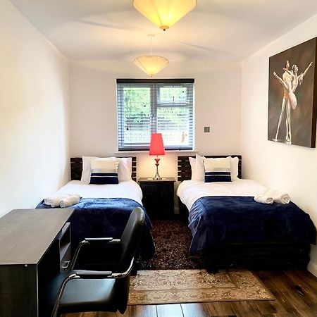 5 Bedroom Bungalow Ascot Racecourse מראה חיצוני תמונה