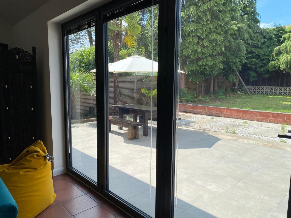5 Bedroom Bungalow Ascot Racecourse מראה חיצוני תמונה