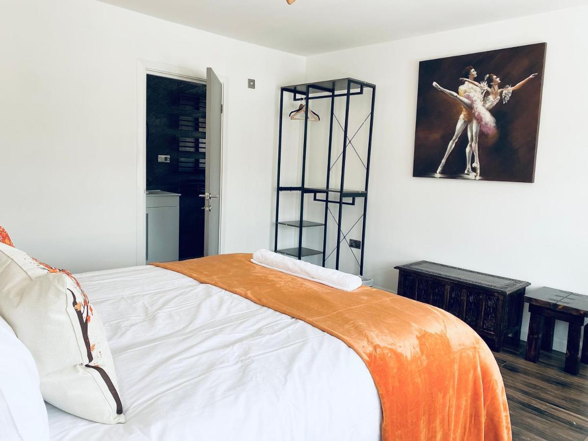 5 Bedroom Bungalow Ascot Racecourse מראה חיצוני תמונה