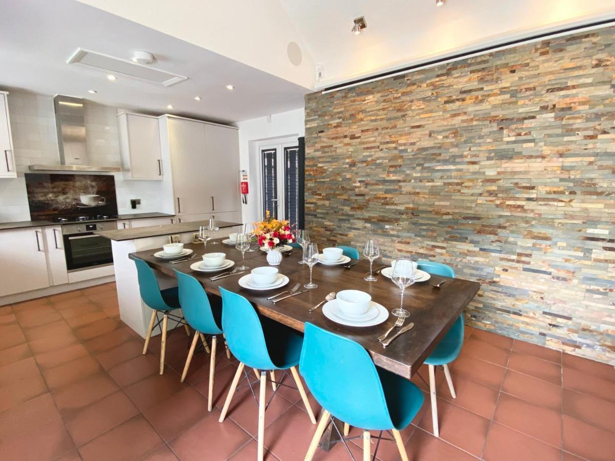 5 Bedroom Bungalow Ascot Racecourse מראה חיצוני תמונה