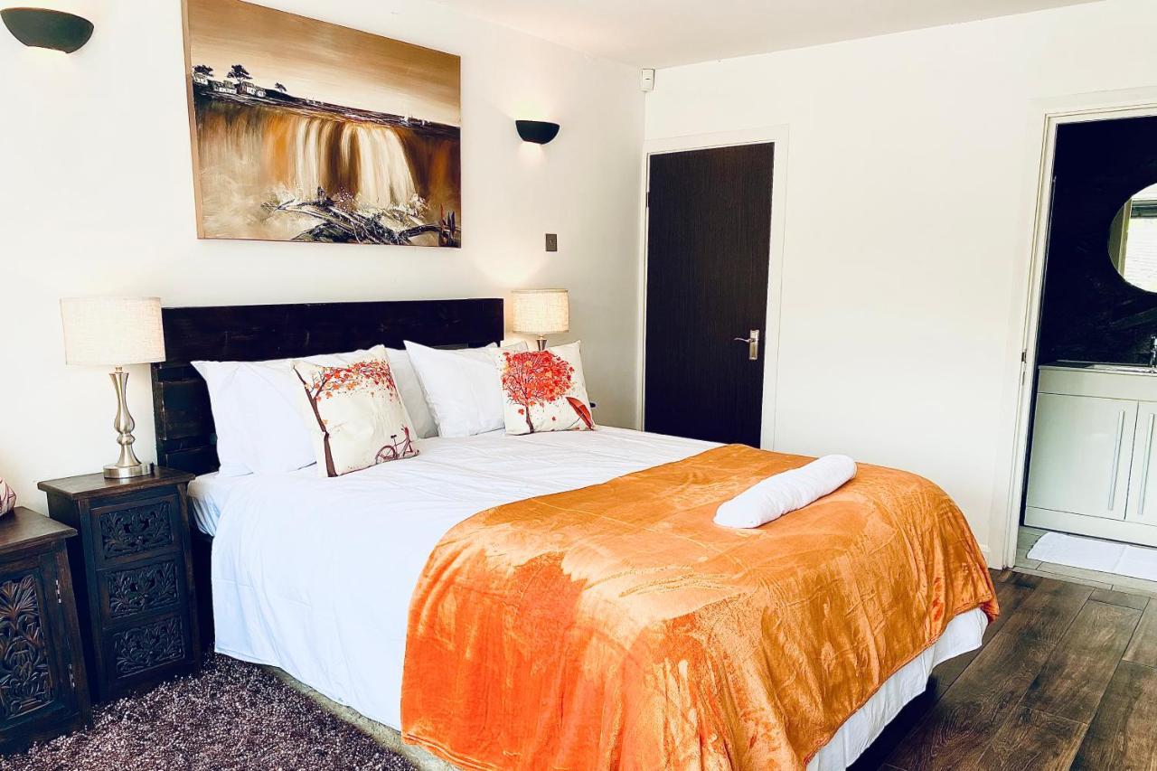 5 Bedroom Bungalow Ascot Racecourse מראה חיצוני תמונה